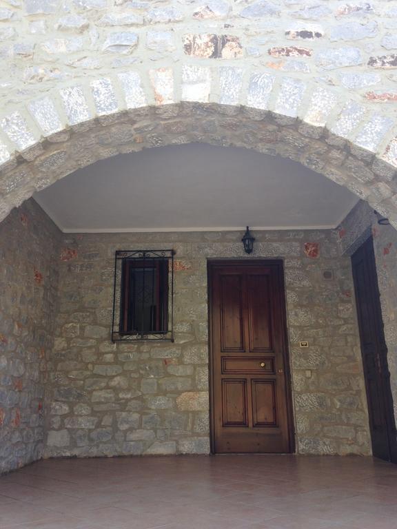 Las - Giannakakoy Traditional Stone Houses Néon Oítilon 外观 照片